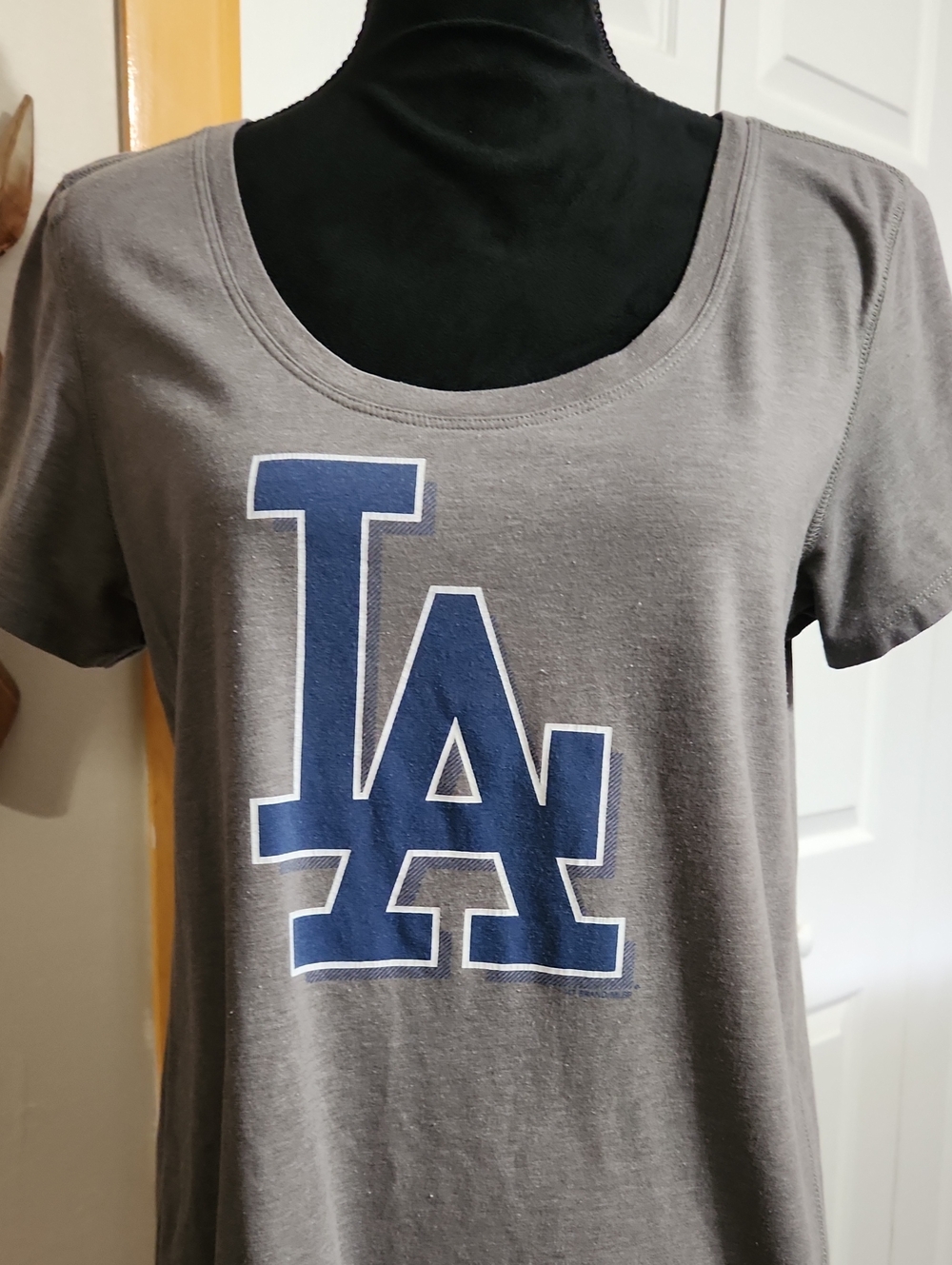 Women's Scoop Neck LA Dodgers Logo Tee - Gray with Navy Logo